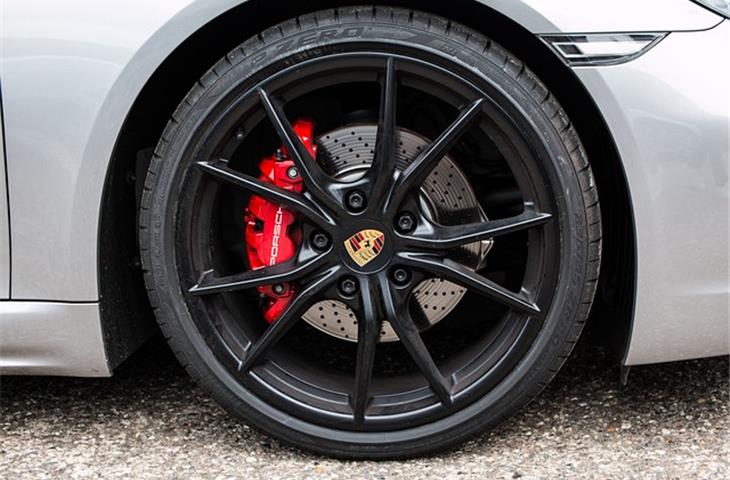 Caliper with dial