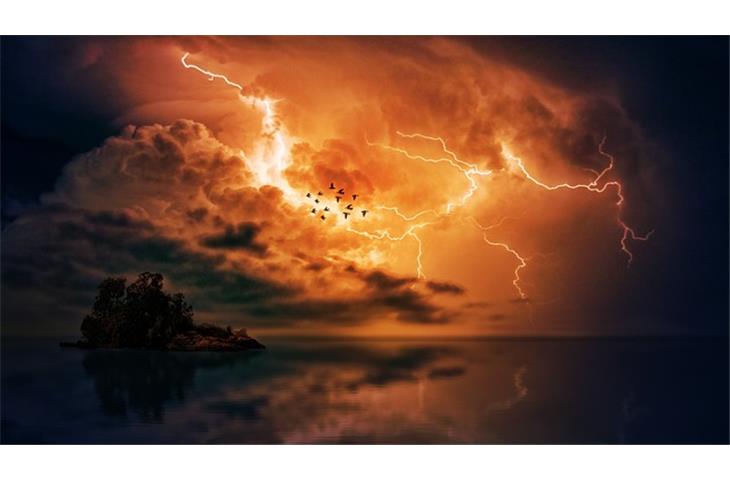 lightning surge generator
