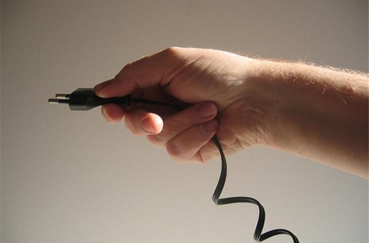 plug static