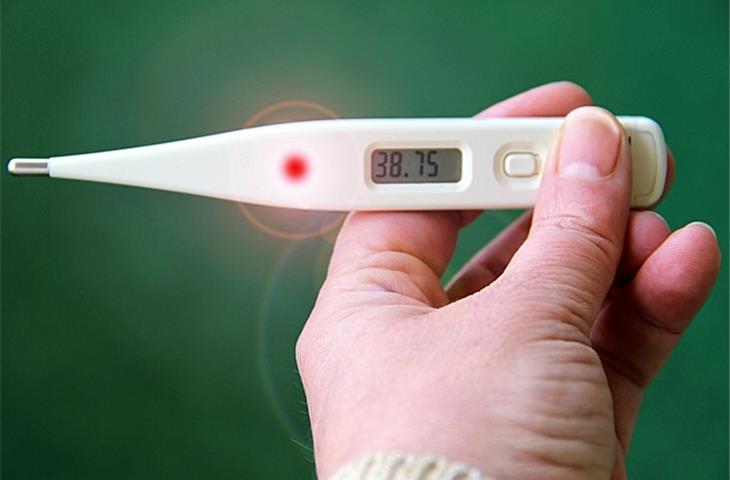 Hot compress fever measurement system