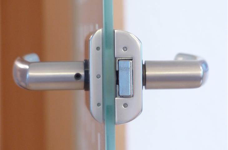 Door lock mechanical performance test instrument