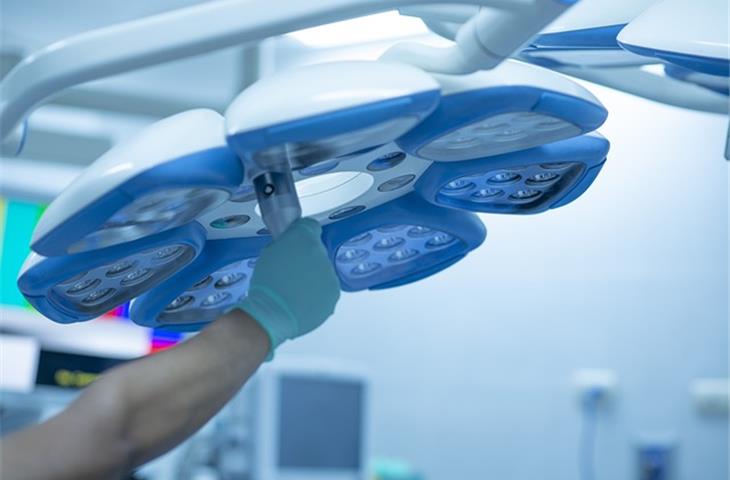 cutting instruments in surgery