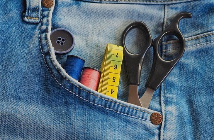 what tools do surgeons use