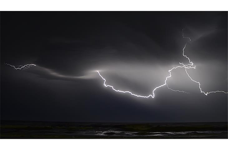 lightning simulation testing machine