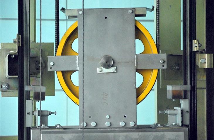 elevator soft pendulum shock device