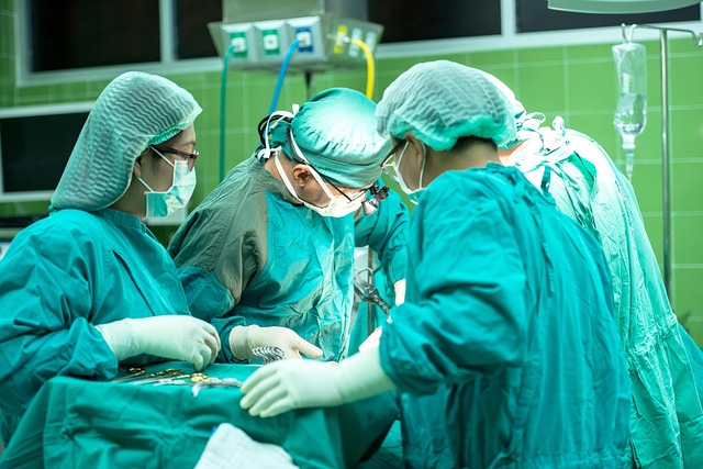 basic surgical instruments with names