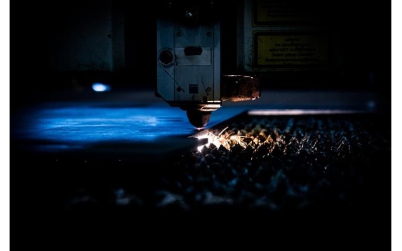 Who Sells Table Laser Cutting Machines?