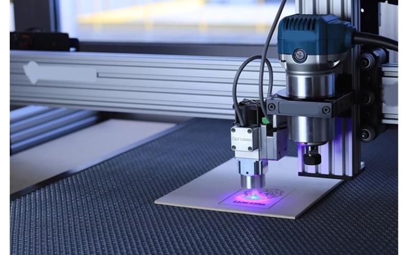 Who Chooses SS Laser Cutting Machine?