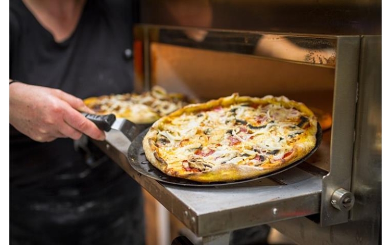 Who Benefits from Vacuum Oven Uses?