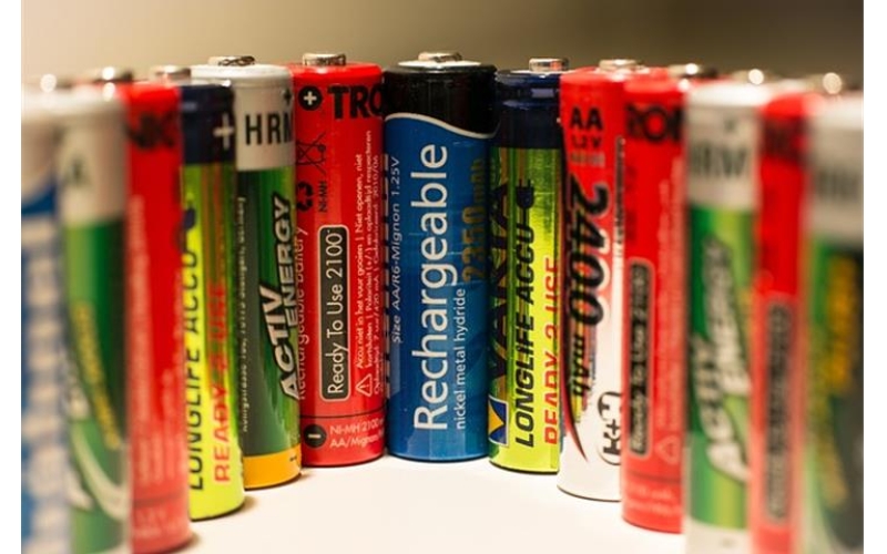 Who Needs VDA Battery Pack?