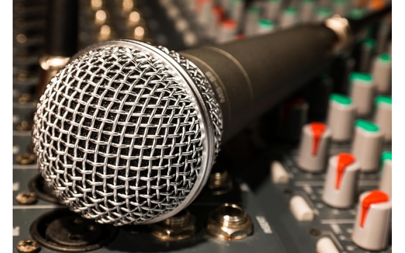 Upgrade Your Audio Experience with Metal Spring Head Cables